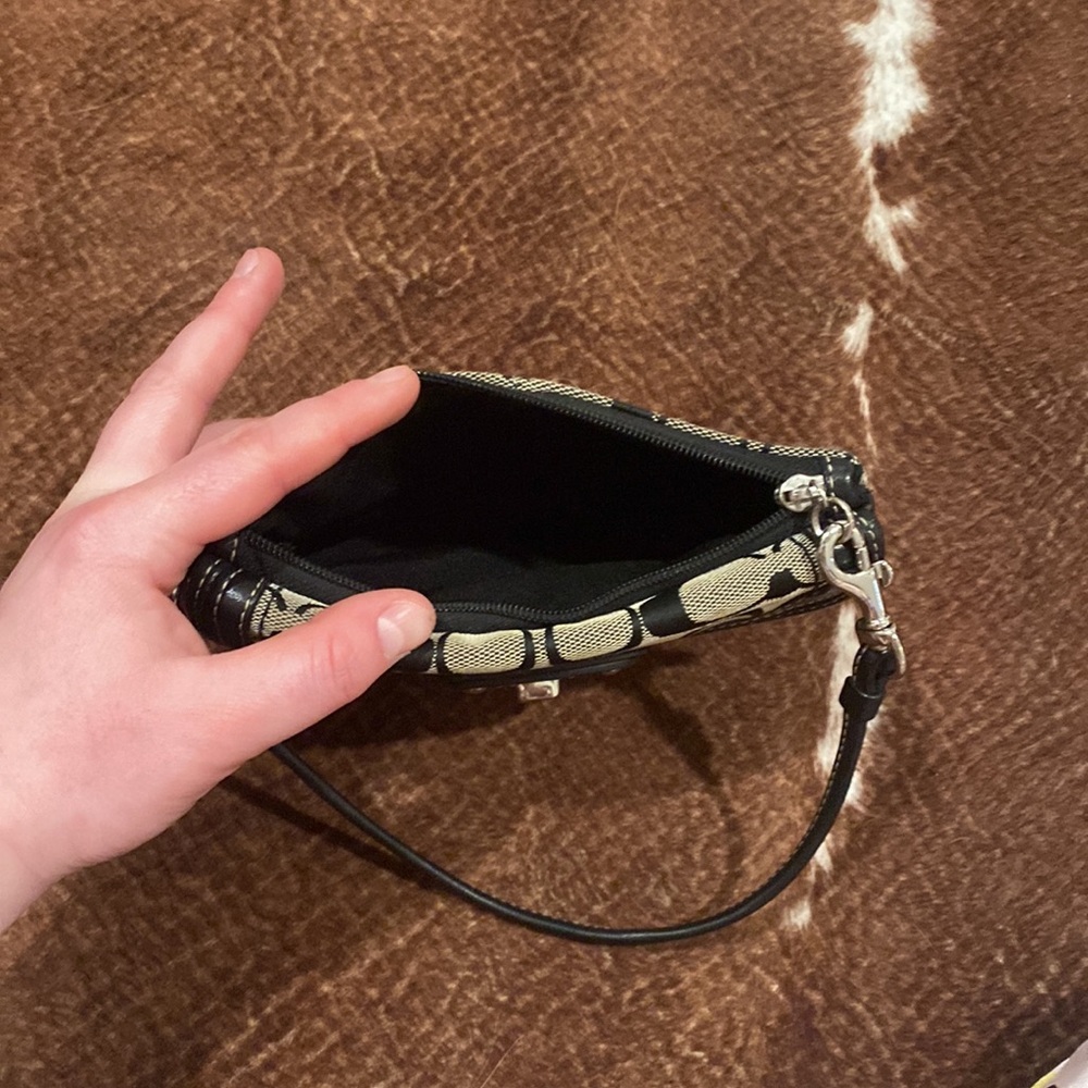 Coach Black and Khaki Signature Canvas Turn-Lock Wristlet - Picture 7 of 9